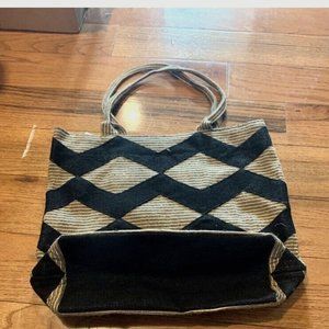 Dasah Tote Bag by Trades of Hope (NEW WITH TAGS)